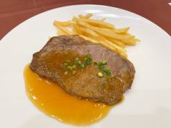 最終例会での食事はステーキでした!